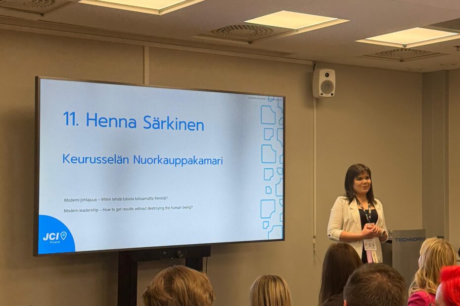 Henna puhekilpailussa